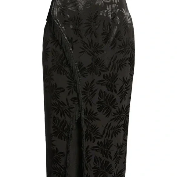 Embossed Strapless Gown - Picture 4 of 5